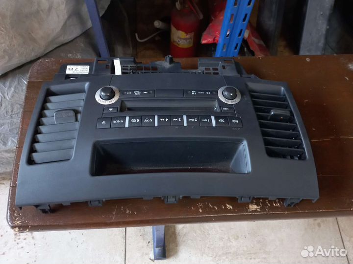 Панель магнитолы Mitsubishi Lancer X