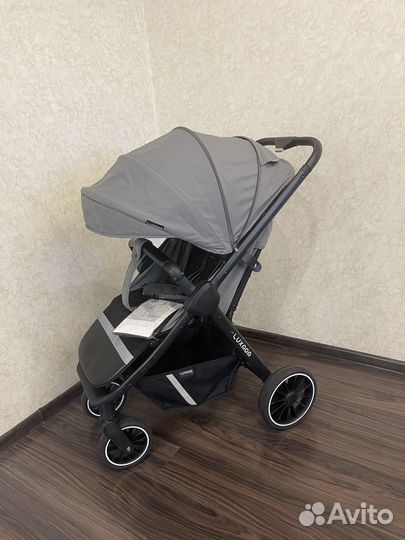 Коляска прогулочная Luxmom 720