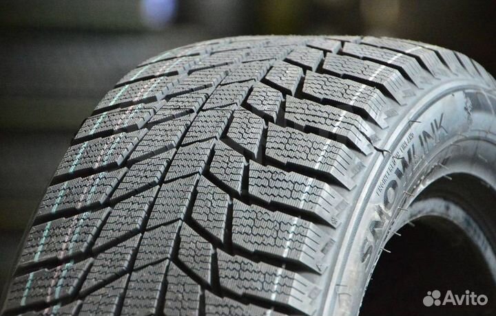 Triangle PL01 215/65 R17