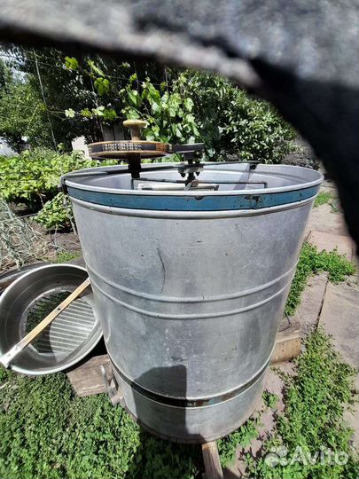 Медогонка 6 рамочная