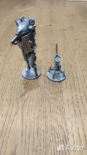 Металлические роботы Серп