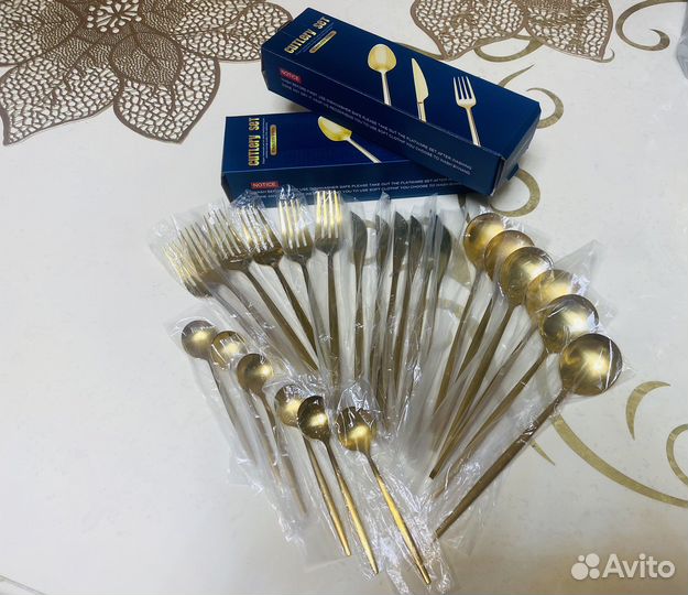 Набор столовых предметов 24