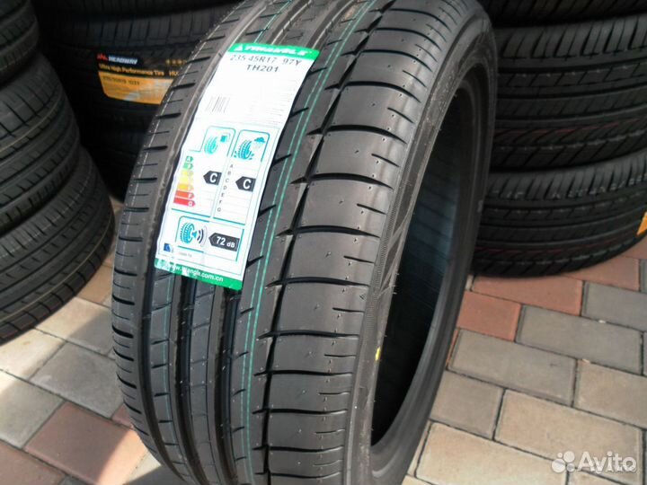 Triangle Sports TH201 225/50 R16 96W