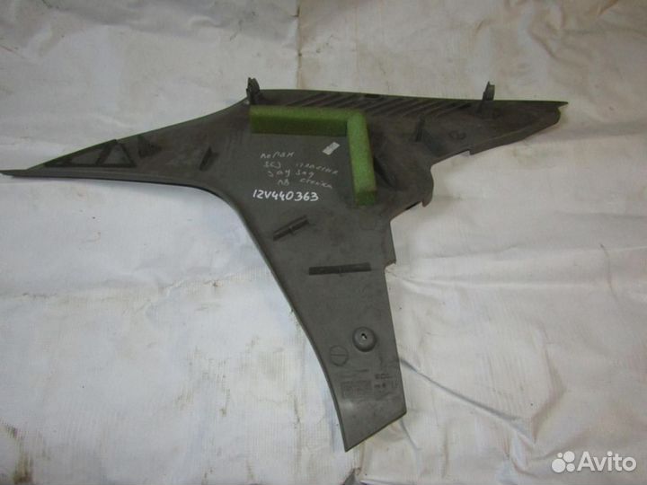 Обшивка стойки Logan 2005-2014