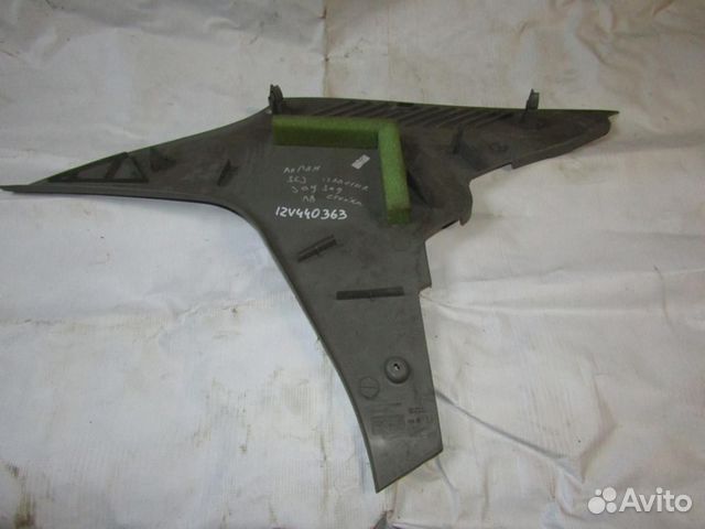 Обшивка стойки Logan 2005-2014