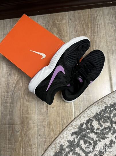Кроссовки nike оригинал