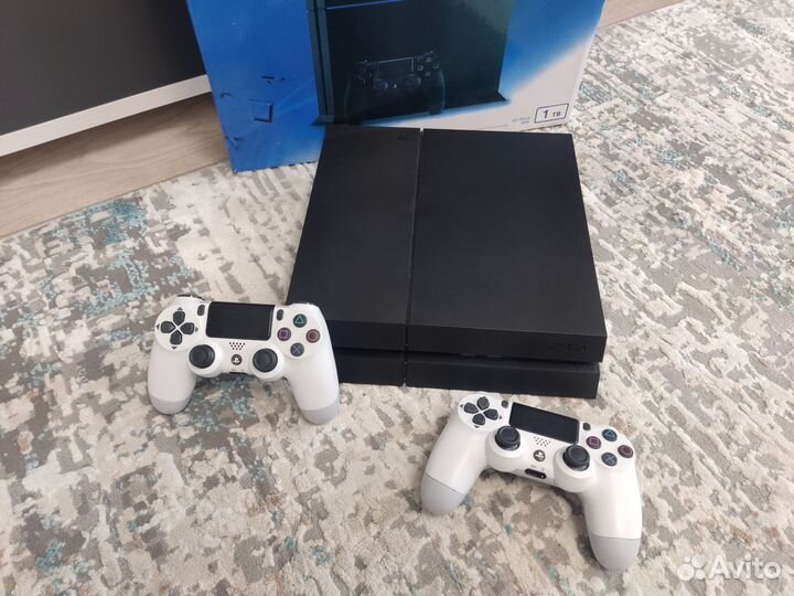 Прошитая PS4 1Tb+GTA 5, Minecraft и тд