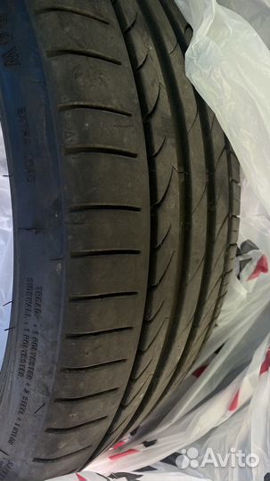 Tracmax X-Privilo TX3 215/35 R18