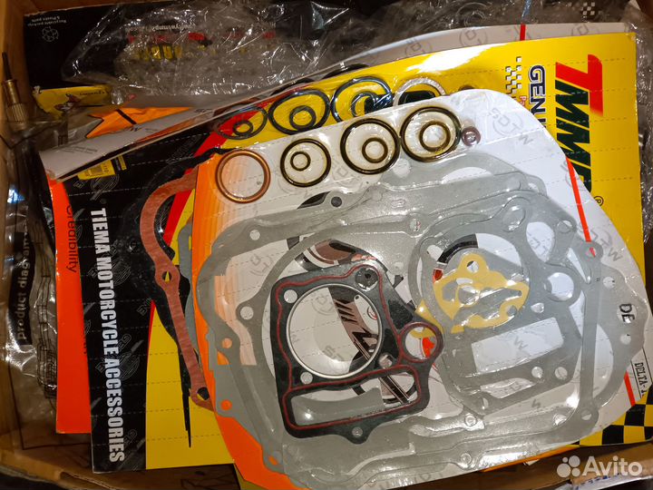 Мотозапчасти комплектом