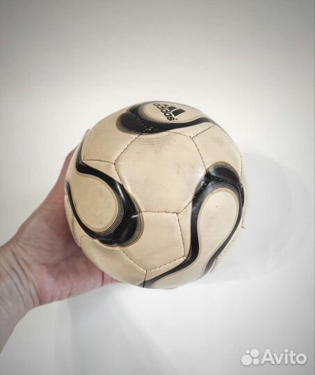Футбольный мяч adidas 2006 mini
