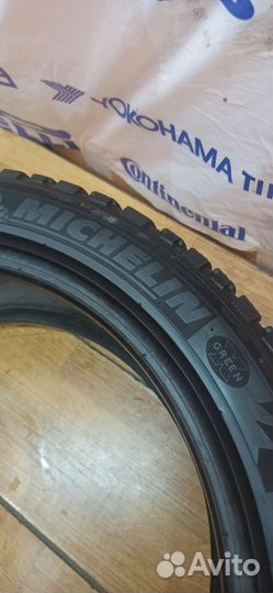 Michelin X-Ice North 3 235/45 R18 98T