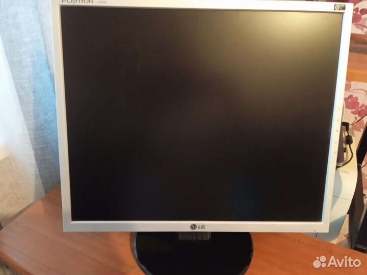 Монитор LG