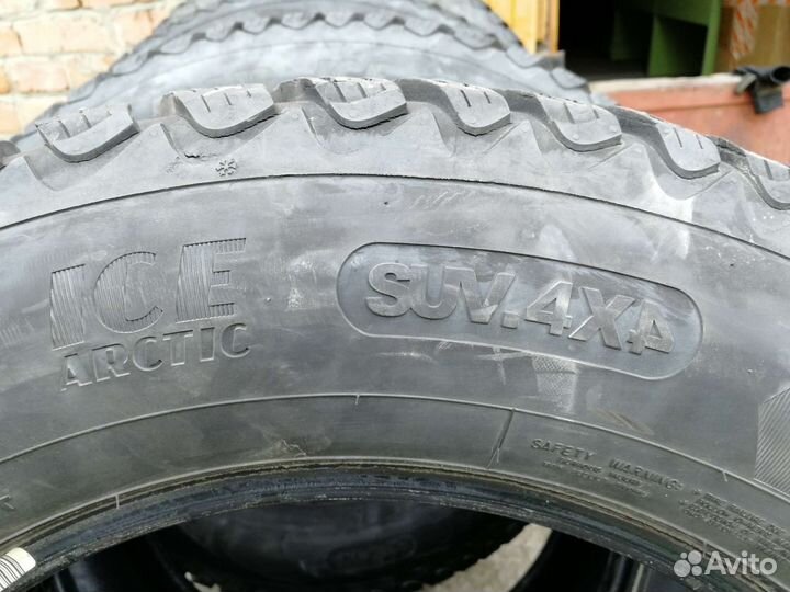 Goodyear UltraGrip Ice Arctic SUV 265/60 R18 114T