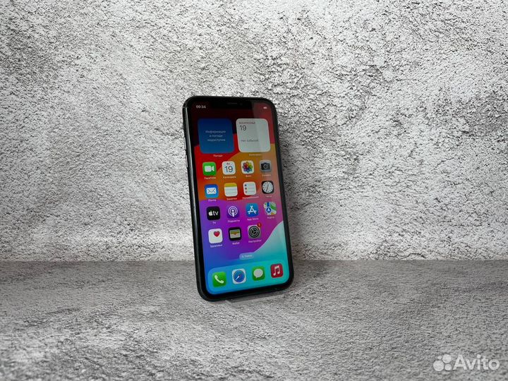iPhone 11, 64 ГБ