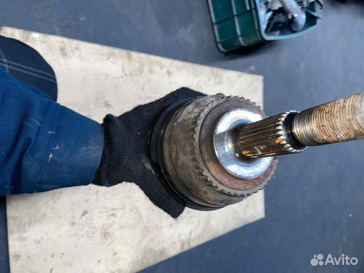 Привод правый передний Volvo V40