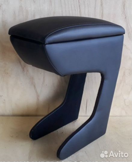 Renault kaptur подлокотник-бокс