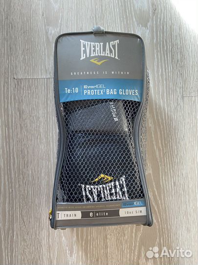 Боксерские перчатки 10 oz