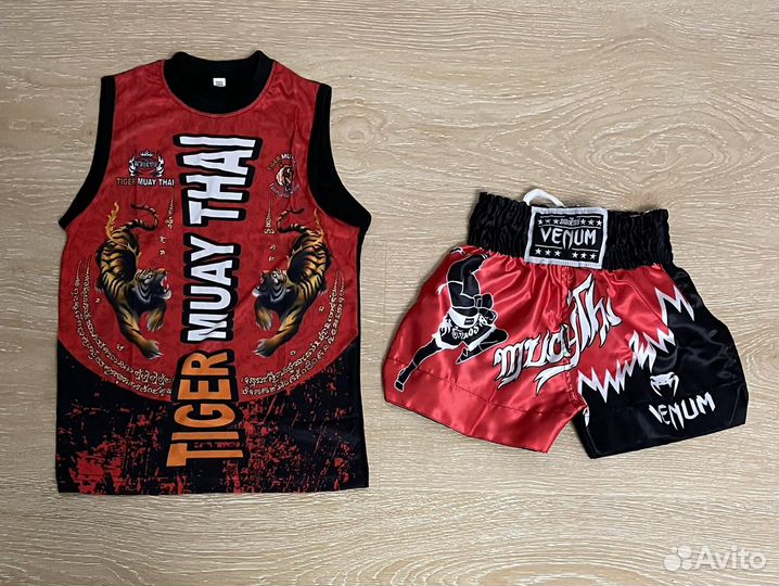 Майка с шортами для тайского бокса
