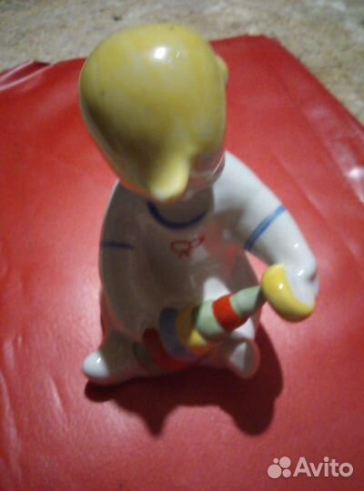 Фарфоровые статуэтки