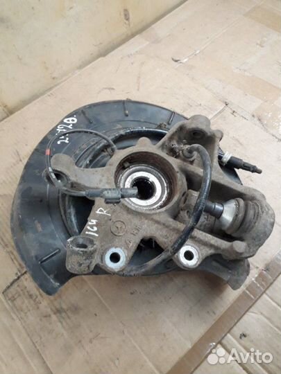 Кулак задний правый Mercedes-Benz Ml W164