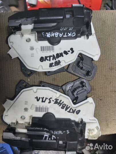 Замок двери Шкода Октавия 3