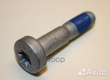 Болт крепления шаровой опоры 1496991 ford