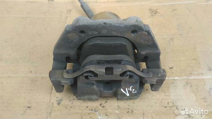 Суппорт тормозной задний левый Bmw 7-Series F02