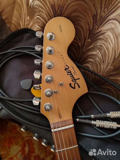 Электрогитара fender squier с комбиком