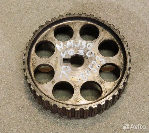 Шестерня распредвала правая Nissan Maxima J30 VG30
