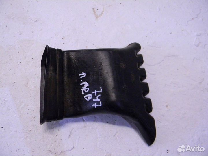 Воздуховод Focus III 2011