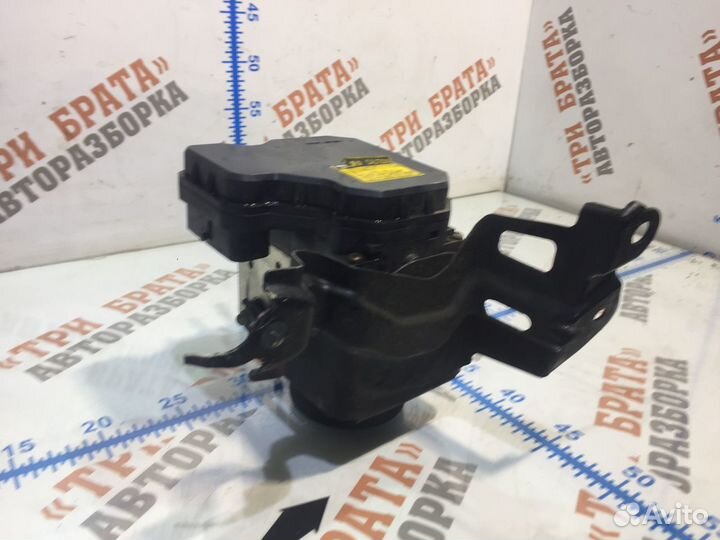 Тойота Камри Блок ABS