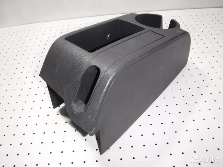 Консоль Volkswagen Golf 5