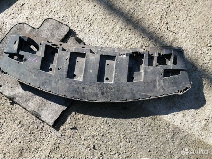 Пыльник бампера передний Nissan Note E12