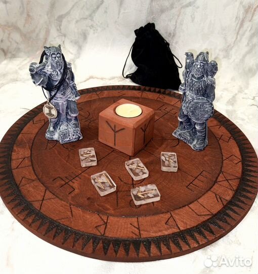 Алтарь рунический