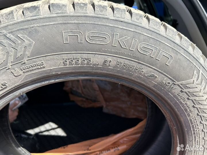 Nokian Tyres Hakkapeliitta 8 SUV 225/60 R17 103