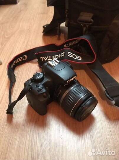 Зеркальный фотоаппарат Canon EOS 1000D kit + штати