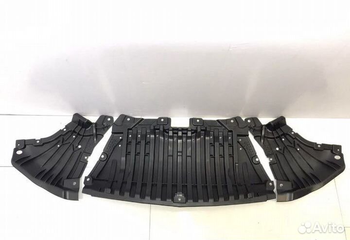 Комплект пыльника двигателя на мерседес 213 амг