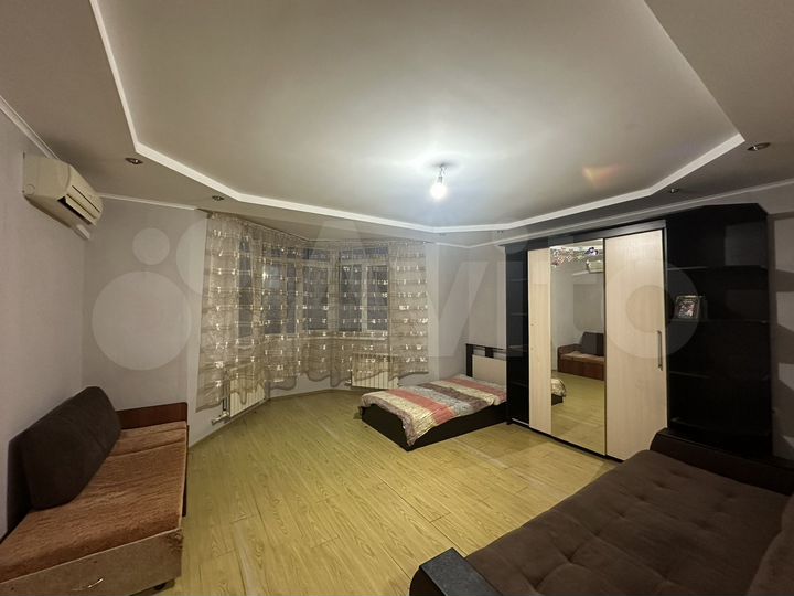 1-к. квартира, 50 м², 9/9 эт.