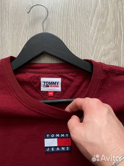 Футболка tommy jeans