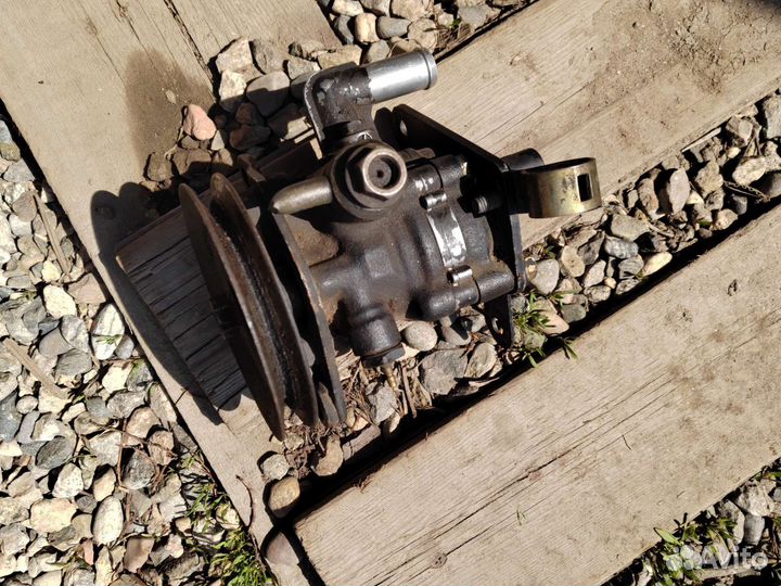 Насос гур Nissan vanette, mazda bongo 1.8 бензин