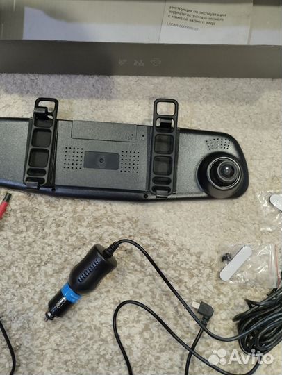 Видеорегистратор-зеркало с камерой заднего вида