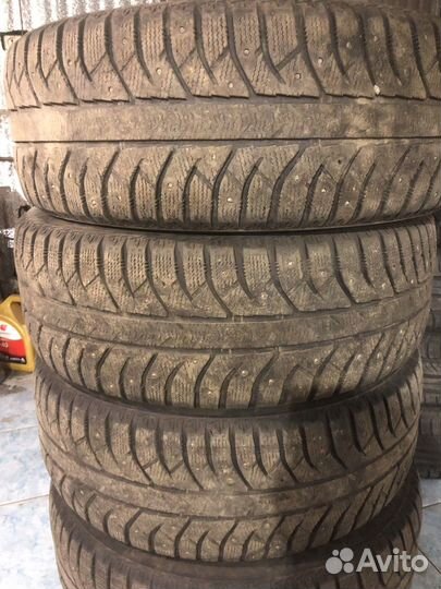 Bridgestone Ice Cruiser 7000 235/55 R19 101T