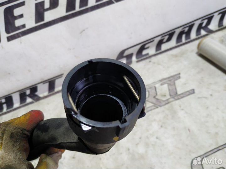 Патрубок радиатора Audi A4 B8 2.0 cdnc 2009