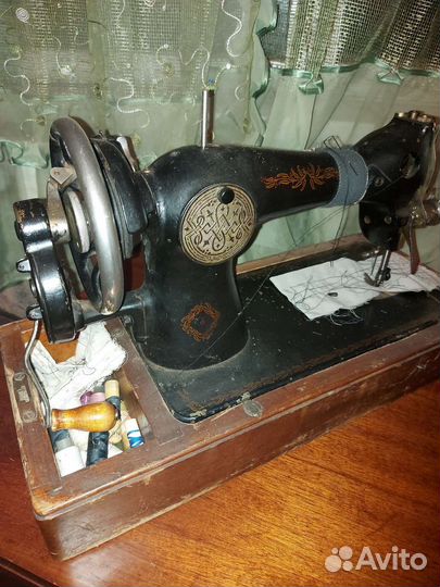 Швейная машинка старая СССР