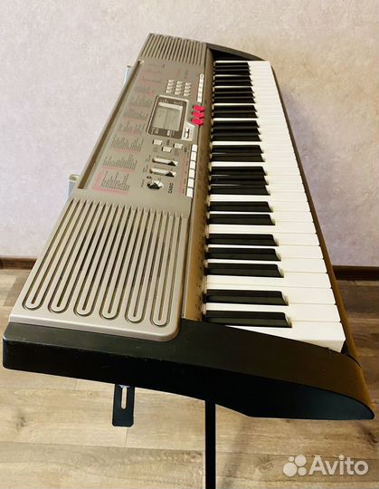 Синтезатор Casio LK-230