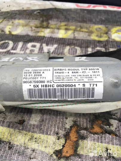 Шторка безопасности правая Peugeot 308 4B 1.6