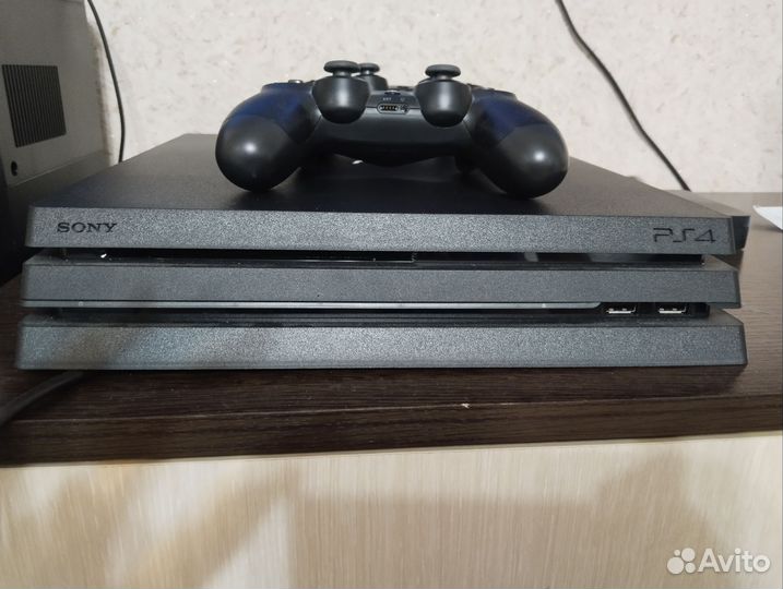 Sony playstation 4 PS4 pro 1tb с играми