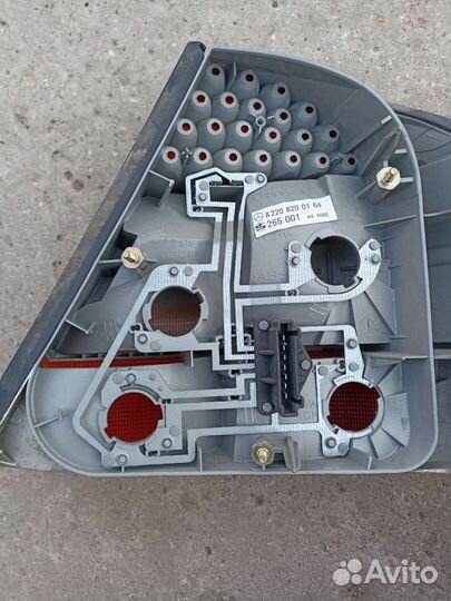 Задние фонари на Мерседес А220