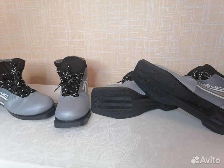 Лыжные ботинки классические