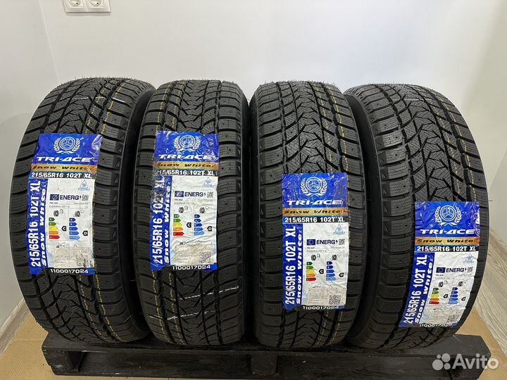 Tri Ace Snow White II 215/65 R16 102T